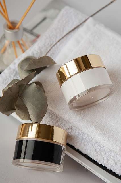 femme cosmétique